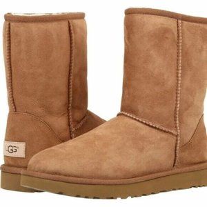 UGG Classic Short Tan Suede Boots Size 6